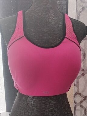 VICTORIA SECRET VSX SPORT BRA 38D